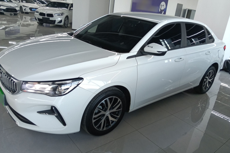 吉利汽车 帝豪 2025款 第4代 1.5L CVT龙腾版车身外观4