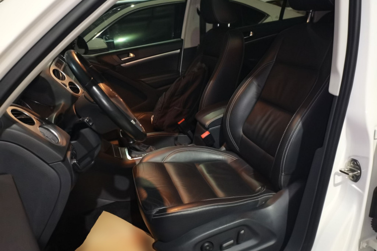 大众 途观 2017款 300TSI 自动两驱丝绸之路舒适版局部细节19