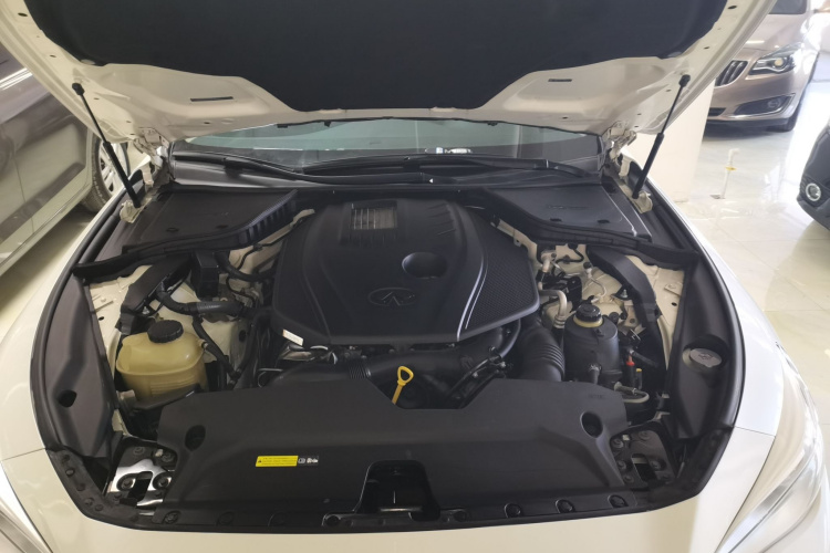英菲尼迪Q50L 2016款 2.0T 舒适版机舱底盘24