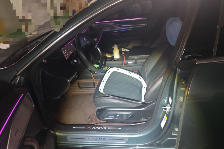 小鹏P7 2023款 P7i 702 Pro中控内饰19