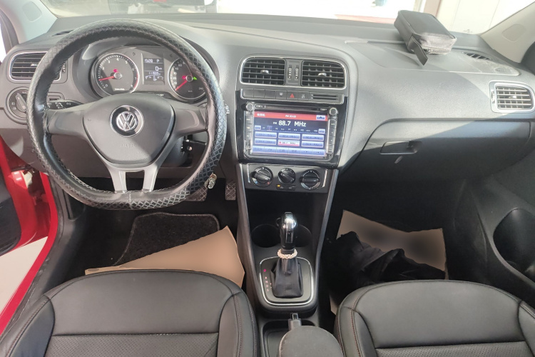 大众 Polo 2014款 1.6L 自动舒适版中控内饰7002