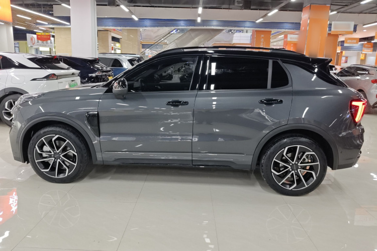 领克01 EM-P 2023款 1.5TD EM-P 晨曦版车身外观4