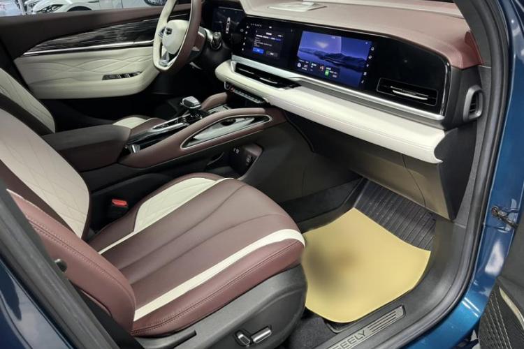 吉利汽车 星越L 2023款 2.0TD 高功自动两驱旗舰型中控内饰7010