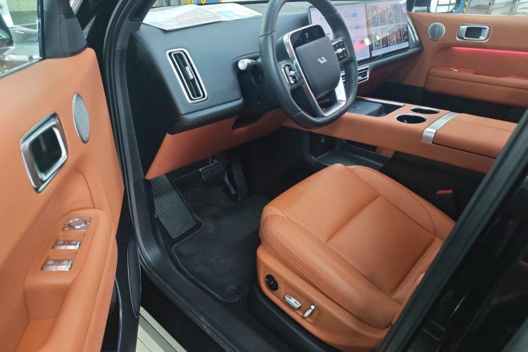 理想汽车 理想L6 2024款 Pro中控内饰20