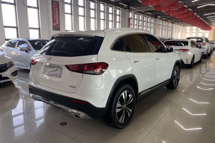 奔驰GLA 2022款 改款 GLA 200车身外观6004