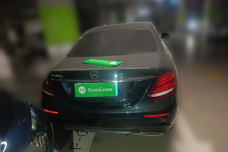 奔驰E级 2018款 改款 E 300 L 运动豪华型车身外观6