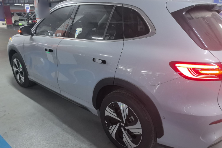 吉利银河 银河E5 2024款 530km 星舰版车身外观4