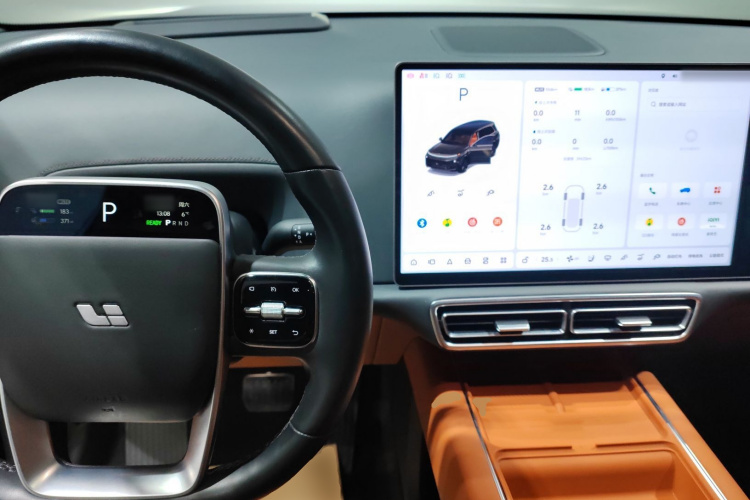 理想汽车 理想L9 2023款 Pro中控内饰12