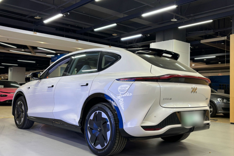 智己汽车 智己LS7 2023款 77kWh Urban Fit后驱版车身外观6010