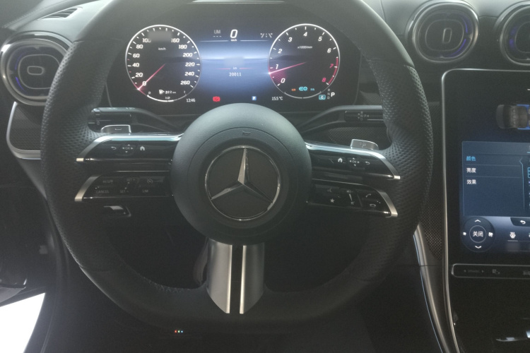 奔驰C级 2022款 C 260 L 运动版中控内饰13