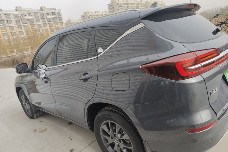 比亚迪 宋 2021款 经典版 1.5T 自动精英型车身外观4