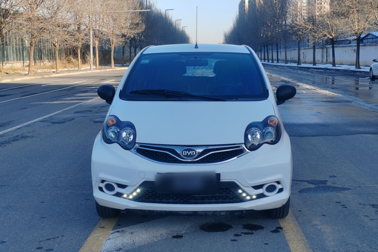 比亚迪F0 2015款 1.0L AMT 铉酷型车身外观6001