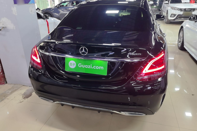 奔驰C级 2020款 改款 C 260 L 运动版车身外观6