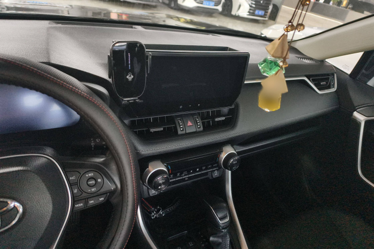 丰田 威兰达 2024款 2.0L CVT两驱豪华PLUS版局部细节16