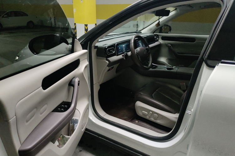 零跑汽车 零跑C11 2023款 增程 180舒享版中控内饰7003