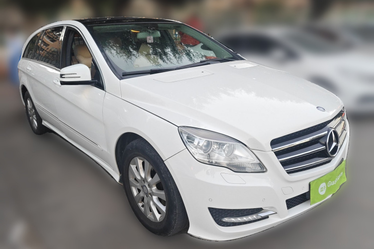 奔驰R级 2014款 R 320 4MATIC 商务型车身外观3