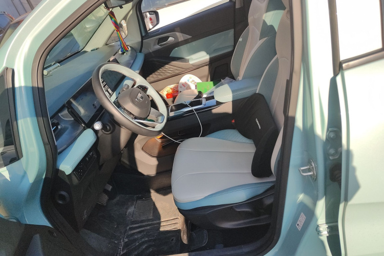 吉利几何E萤火虫 2024款 401km 萤光局部细节19