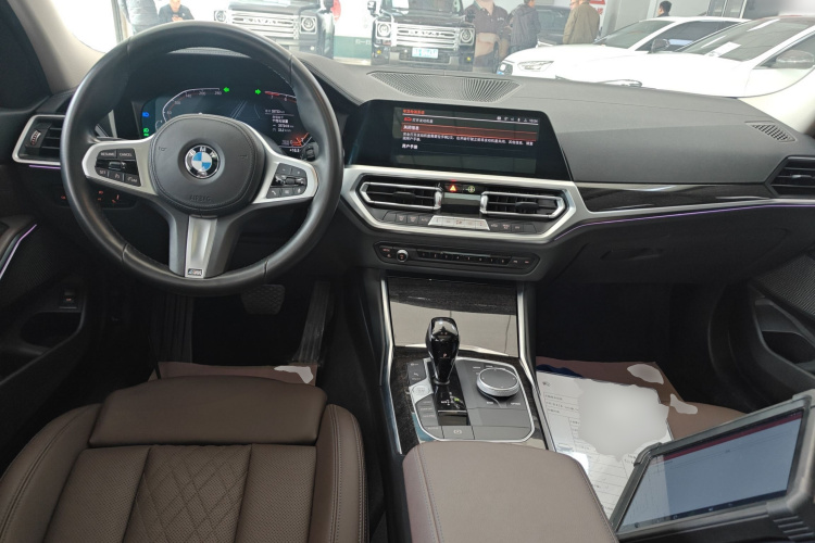 宝马3系 2022款 325Li M运动套装中控内饰12