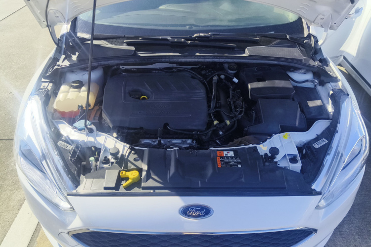 福特 福克斯 2018款 两厢经典 EcoBoost 180 自动精英型局部细节24