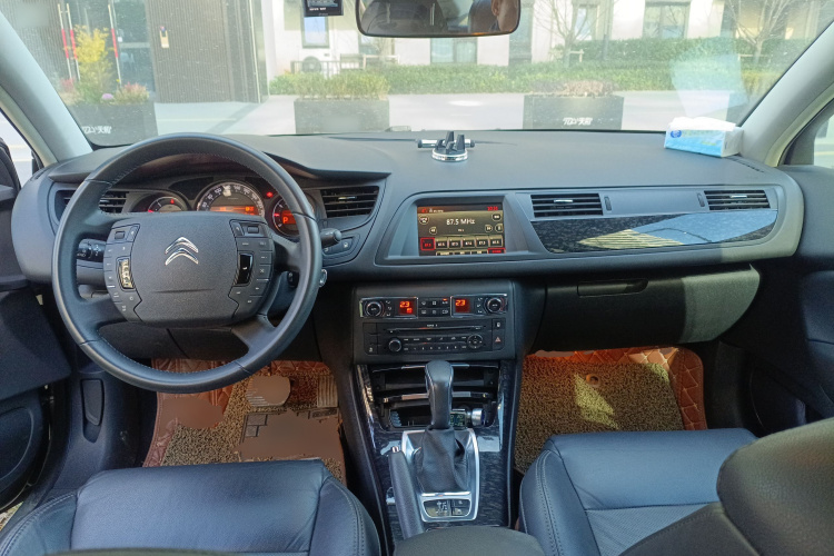 雪铁龙C5 2014款 2.0L 自动尊享型中控内饰12