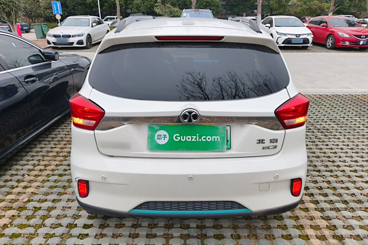 北汽新能源EC3 2019款 灵动版车身外观6