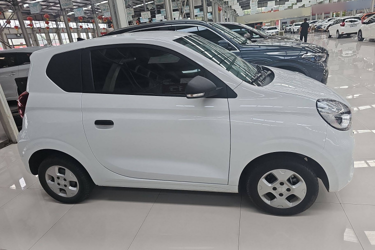 荣威 科莱威CLEVER 2021款 302km新四座超能版车身外观6002