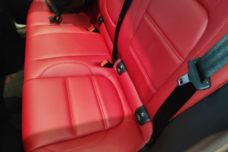 捷豹E-PACE 2024款 进取运动版 R-DYNAMIC S中控内饰7004