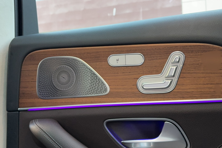 奔驰GLE新能源 2021款 GLE 350 e 4MATIC局部细节9001