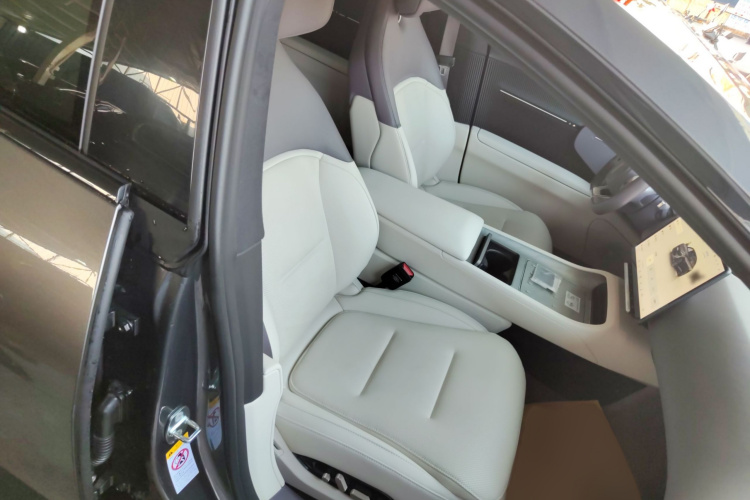 阿维塔12 2024款 700 三激光后驱奢享版局部细节41