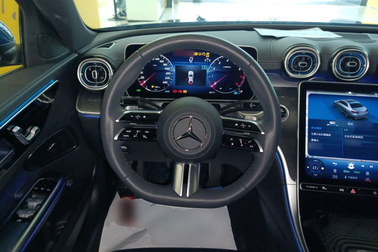 奔驰C级 2023款 改款 C 260 L 运动版局部细节13