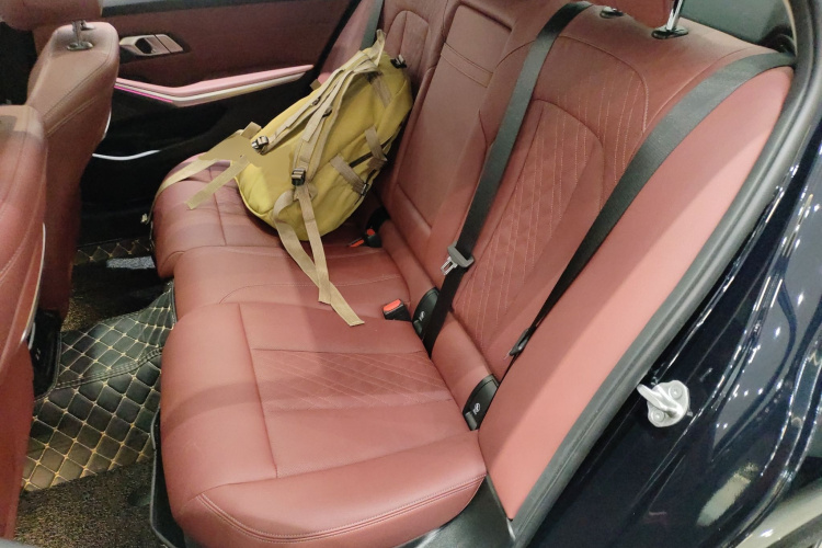 宝马3系 2023款 325Li M运动套装中控内饰21