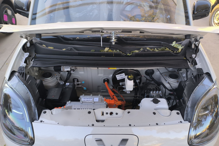 五菱汽车 宏光MINIEV 2025款 四门版 进阶款机舱底盘24