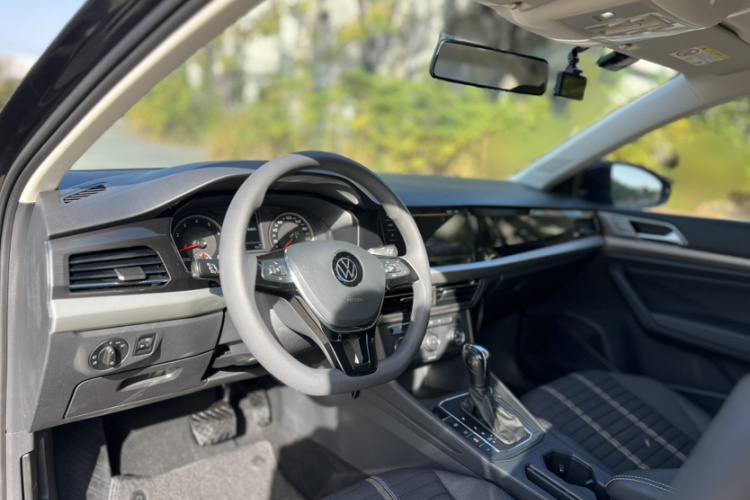 大众 朗逸 2021款 280TSI DSG舒适版中控内饰7006