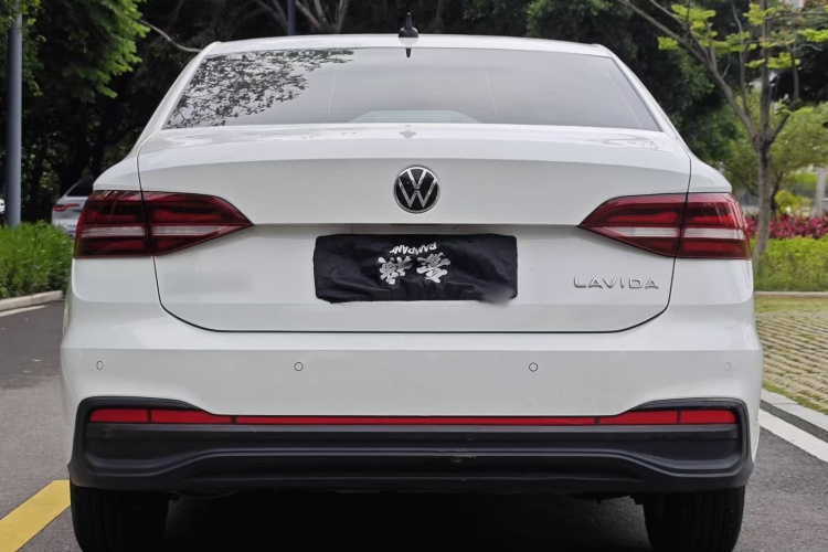 大众 朗逸 2023款 1.5L 自动得逸版车身外观6