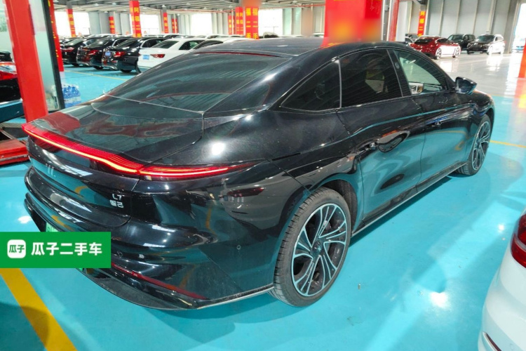 智己汽车 智己L7 2023款 Snake Performance Lite车身外观6005