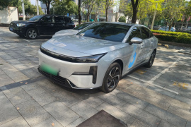 吉利银河 银河L6 2025款 EM-i 140km 星舰版