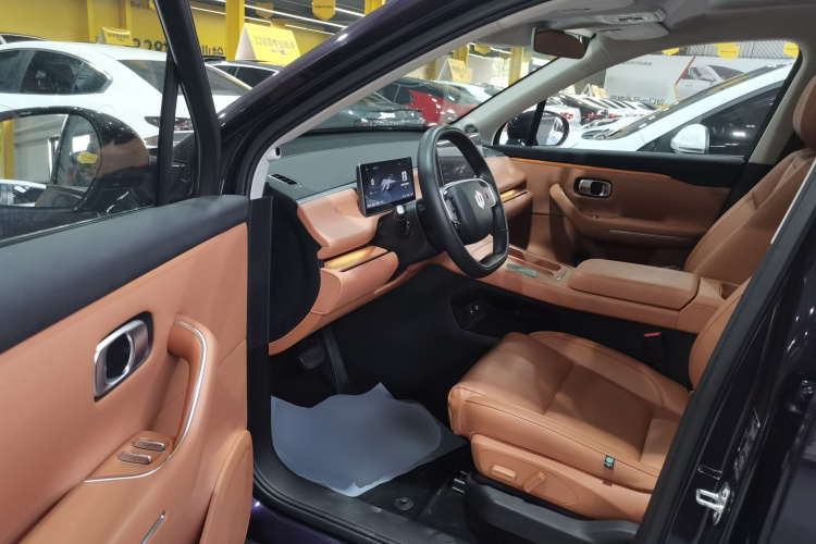 零跑汽车 零跑C16 2024款 增程 200激光雷达版中控内饰7003