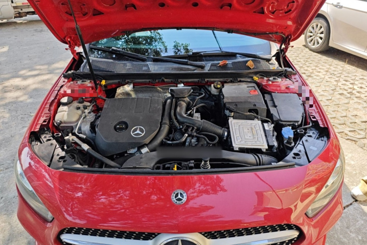 奔驰A级(进口) 2019款 A 200 动感型局部细节24