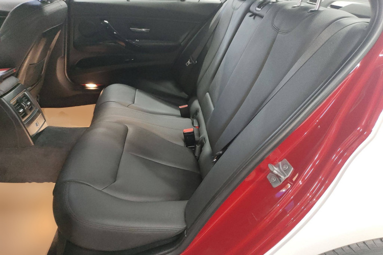 宝马3系 2019款 320Li 时尚型中控内饰21