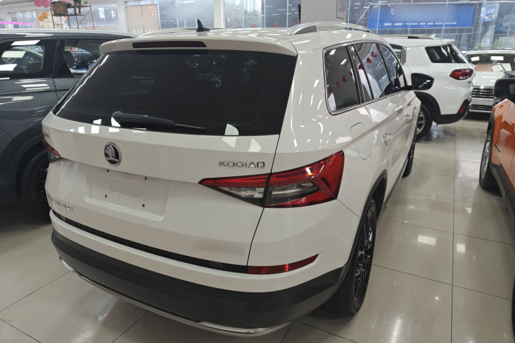 斯柯达 柯迪亚克 2018款 TSI380 7座四驱旗舰版车身外观6005