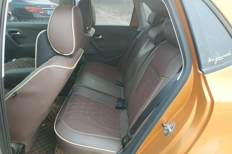 大众 2014款 1.6L Cross Polo 自动中控内饰7004
