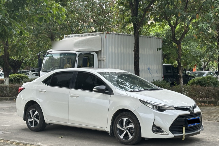 丰田 雷凌 2017款 改款 185T CVT精英版 国V车身外观6005