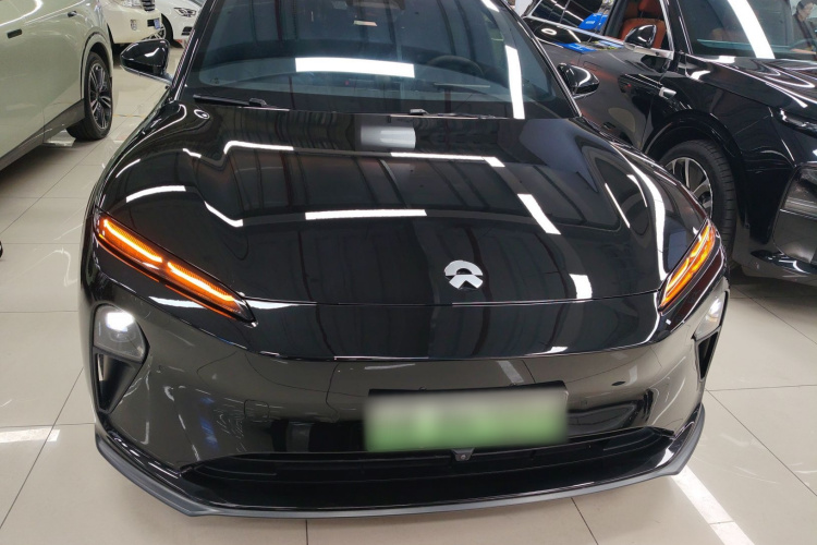 蔚来ET5T 2023款 75kWh Touring车身外观2