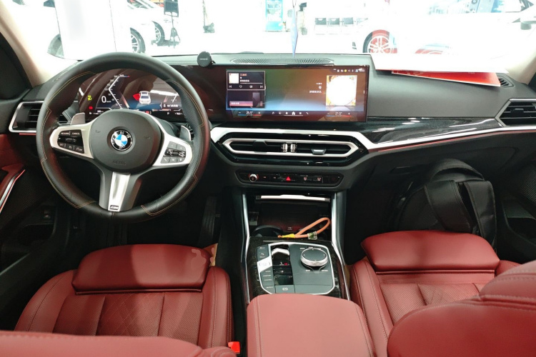 宝马3系 2023款 325Li M运动套装中控内饰7002