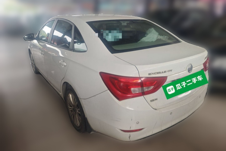 别克 英朗 2015款 15N 手动精英型车身外观5