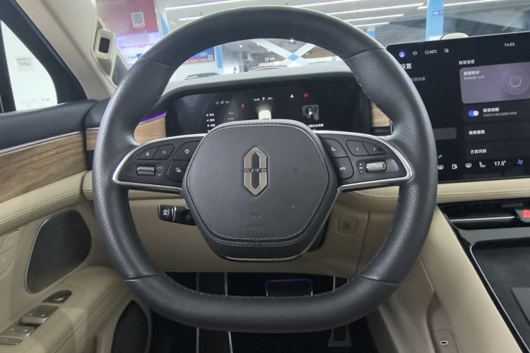 鸿蒙智行 问界M5 2023款 增程后驱智驾版局部细节13