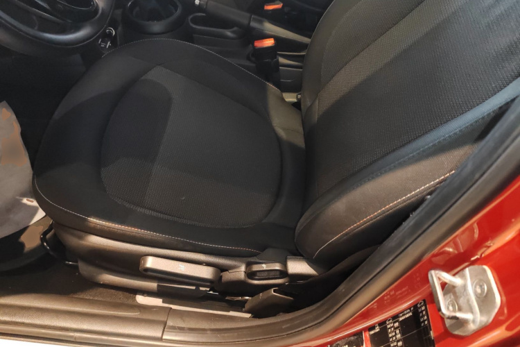 MINI 2016款 1.2T ONE 五门版局部细节19