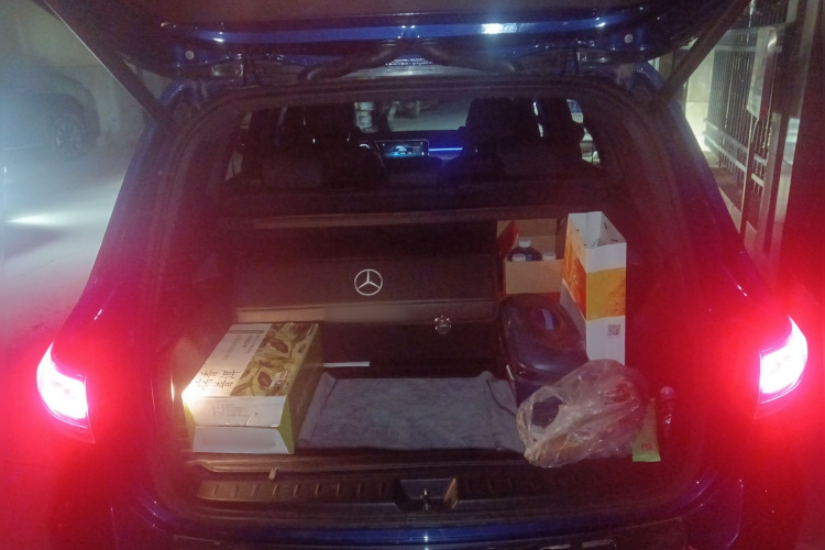 奔驰GLB 2020款 改款 GLB 200 动感型中控内饰23