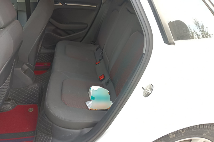 奥迪A3 2019款 Sportback 35 TFSI 进取型 国VI中控内饰7004