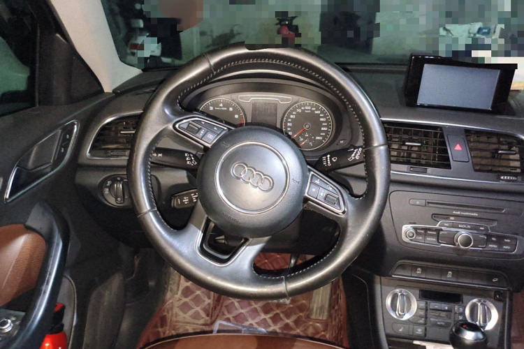 奥迪Q3 2013款 35 TFSI quattro 技术型局部细节13